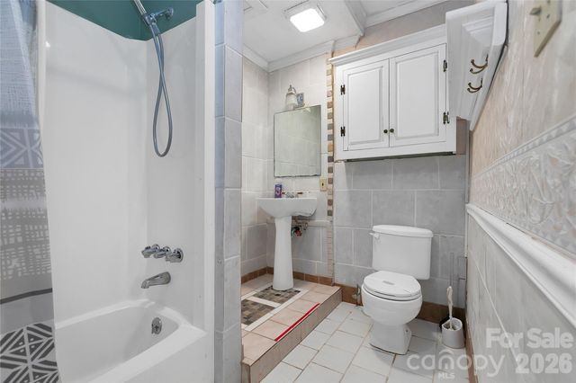 56 Guque Court, Brevard, NC 28712