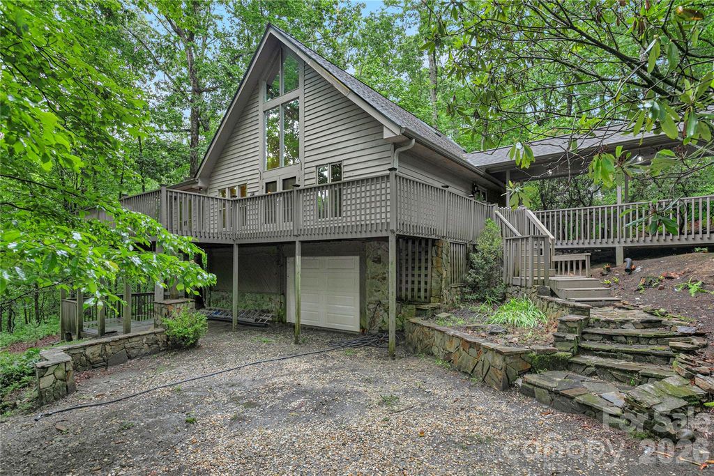 56 Guque Court, Brevard, NC 28712