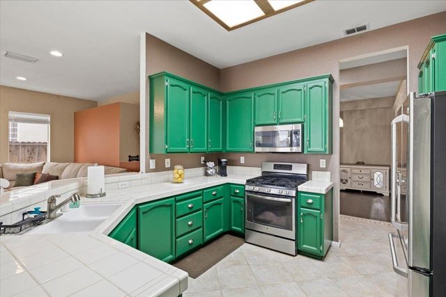 9286 Fosdyke Ct, Sacramento, CA 95829