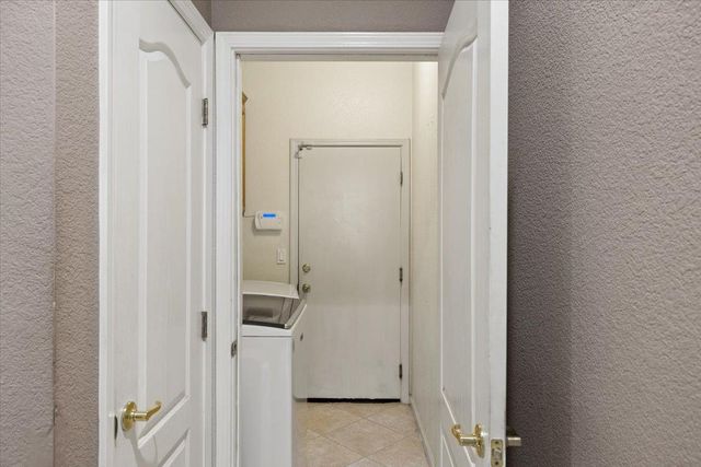 9286 Fosdyke Ct, Sacramento, CA 95829