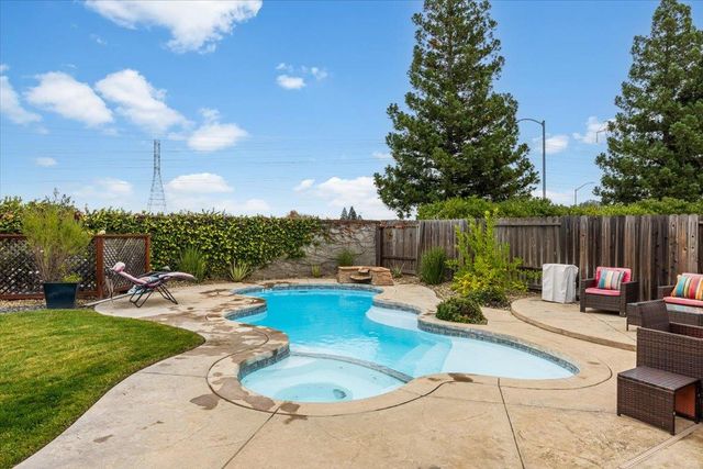 9286 Fosdyke Ct, Sacramento, CA 95829