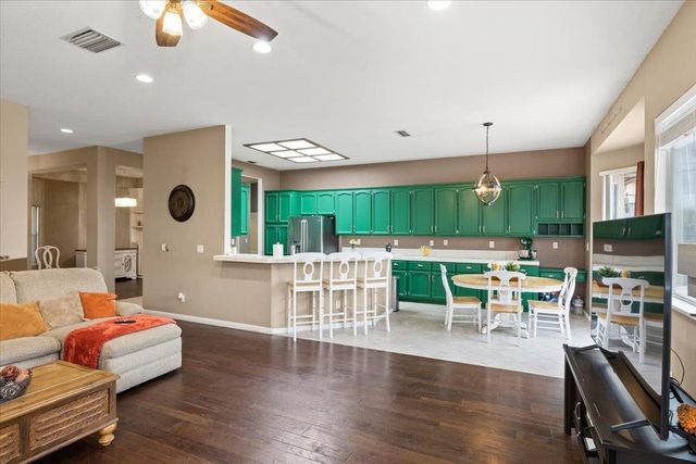 9286 Fosdyke Ct, Sacramento, CA 95829