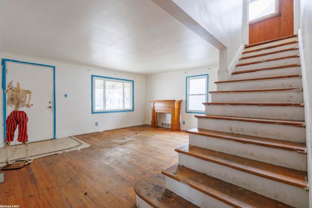 26308 Culver St Street, Saint Clair Shores, MI 48081