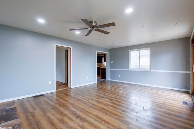 26308 Culver St Street, Saint Clair Shores, MI 48081