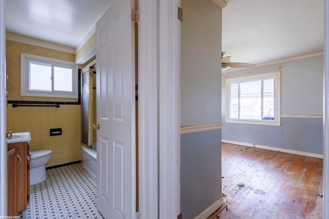 26308 Culver St Street, Saint Clair Shores, MI 48081