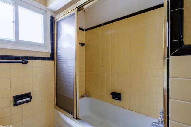 26308 Culver St Street, Saint Clair Shores, MI 48081