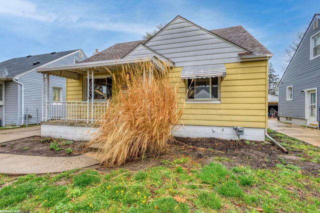 26308 Culver St Street, Saint Clair Shores, MI 48081