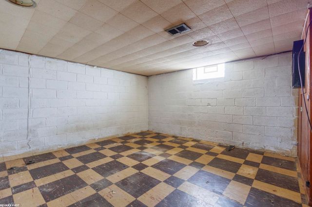 26308 Culver St Street, Saint Clair Shores, MI 48081