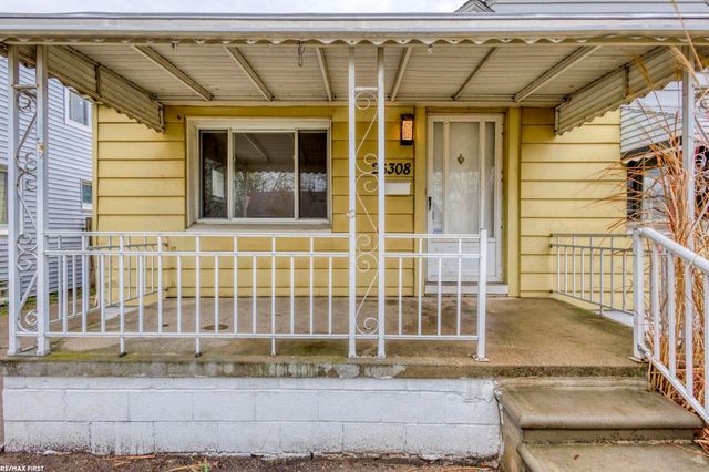 26308 Culver St Street, Saint Clair Shores, MI 48081