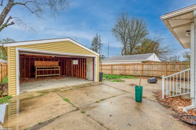 26308 Culver St Street, Saint Clair Shores, MI 48081