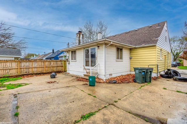 26308 Culver St Street, Saint Clair Shores, MI 48081