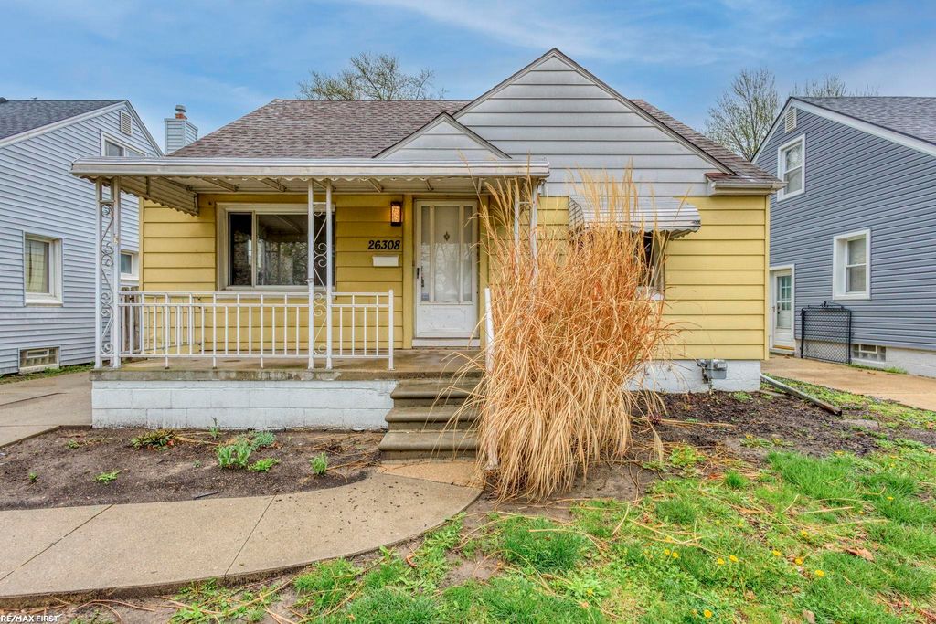 26308 Culver St Street, Saint Clair Shores, MI 48081