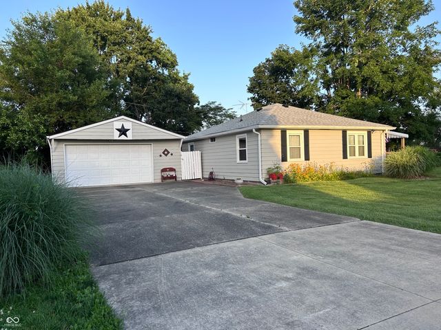 906 Harlan Street, Plainfield, IN 46168