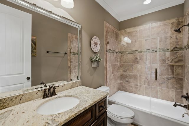 906 Harrisburg Ln, Mount Juliet, TN 37122
