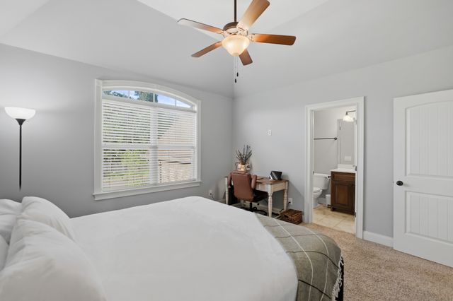 906 Harrisburg Ln, Mount Juliet, TN 37122