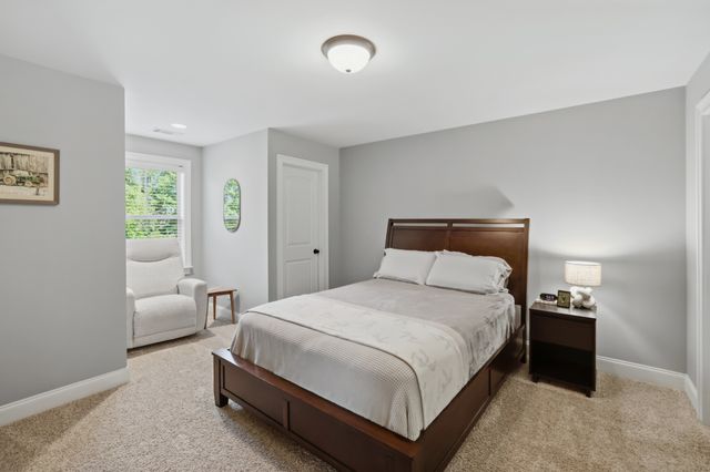 906 Harrisburg Ln, Mount Juliet, TN 37122