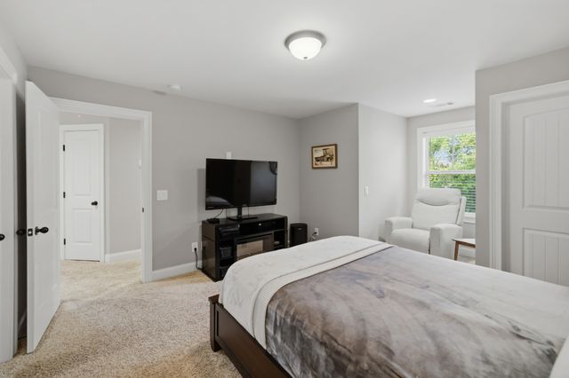 906 Harrisburg Ln, Mount Juliet, TN 37122