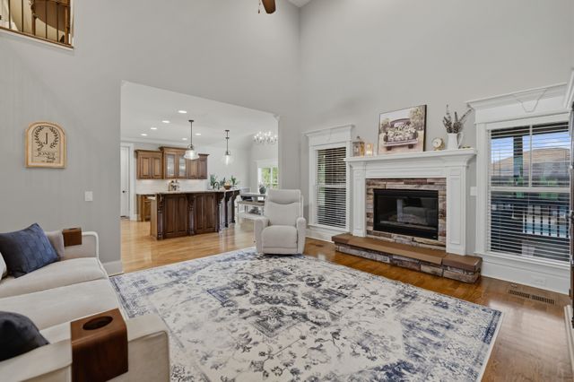 906 Harrisburg Ln, Mount Juliet, TN 37122
