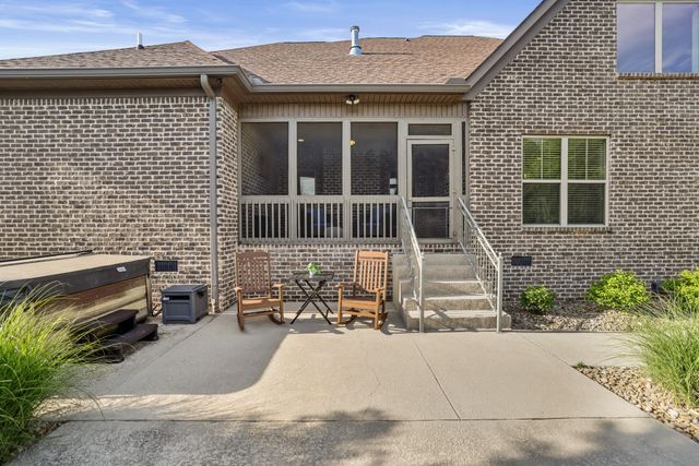 906 Harrisburg Ln, Mount Juliet, TN 37122