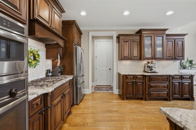 906 Harrisburg Ln, Mount Juliet, TN 37122