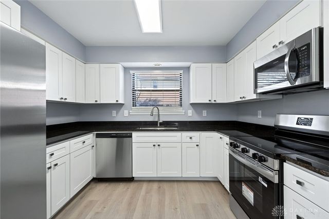 6660 Deer Bluff Drive, Huber Heights, OH 45424