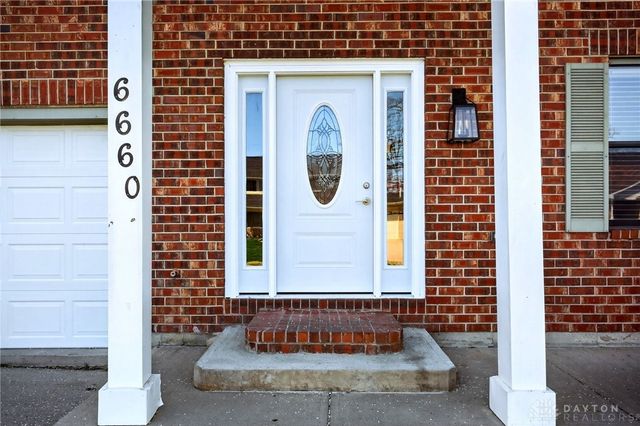6660 Deer Bluff Drive, Huber Heights, OH 45424