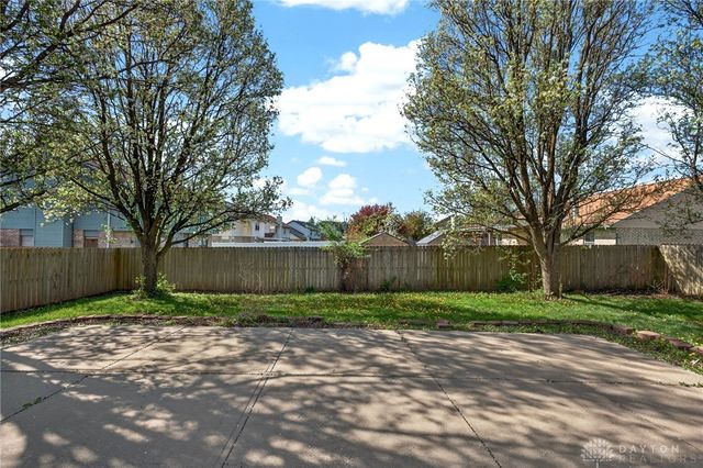 6660 Deer Bluff Drive, Huber Heights, OH 45424