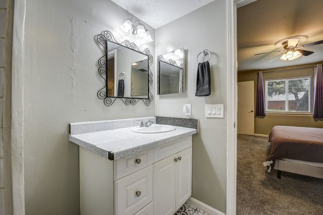 2804 Escada Drive 103, Farmers Branch, TX 75234