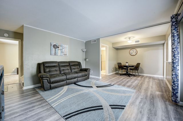 2804 Escada Drive 103, Farmers Branch, TX 75234