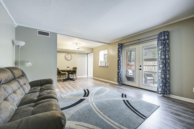2804 Escada Drive 103, Farmers Branch, TX 75234