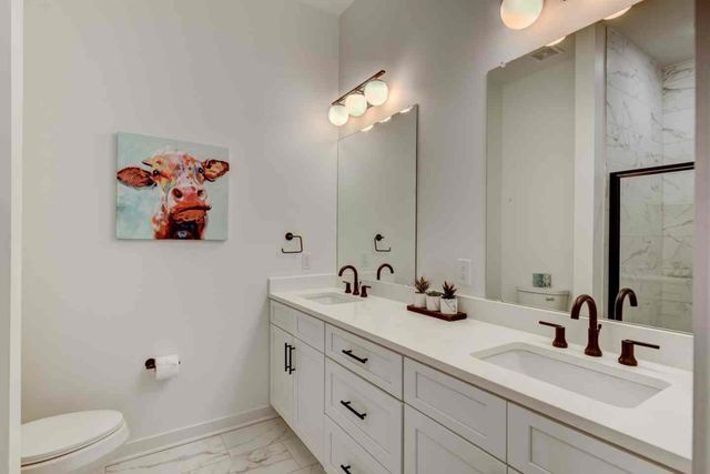 738 Douglas Ave Unit 11, Nashville, TN 37207