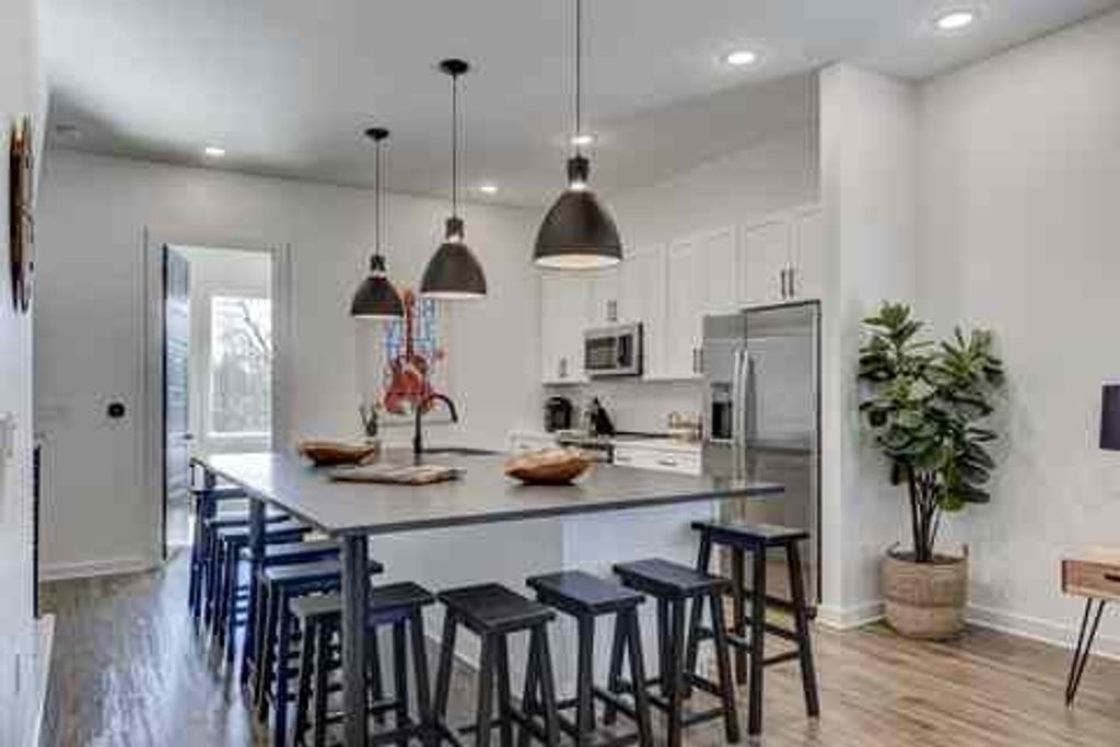 738 Douglas Ave Unit 11, Nashville, TN 37207