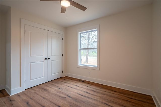 3983 Buffalo Rd, Summertown, TN 38483