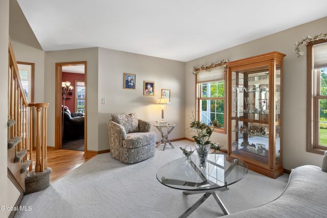 11 Belleauwood Circle, Colonie, NY 12189