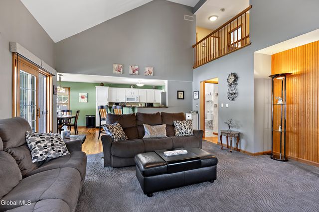 11 Belleauwood Circle, Colonie, NY 12189