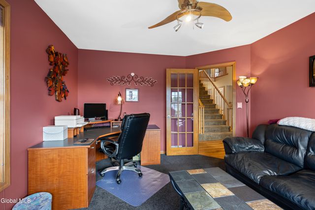 11 Belleauwood Circle, Colonie, NY 12189