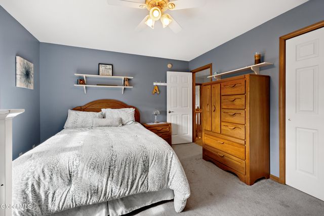 11 Belleauwood Circle, Colonie, NY 12189