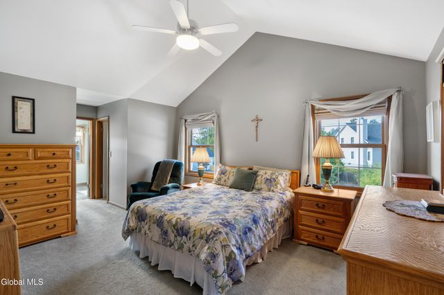 11 Belleauwood Circle, Colonie, NY 12189