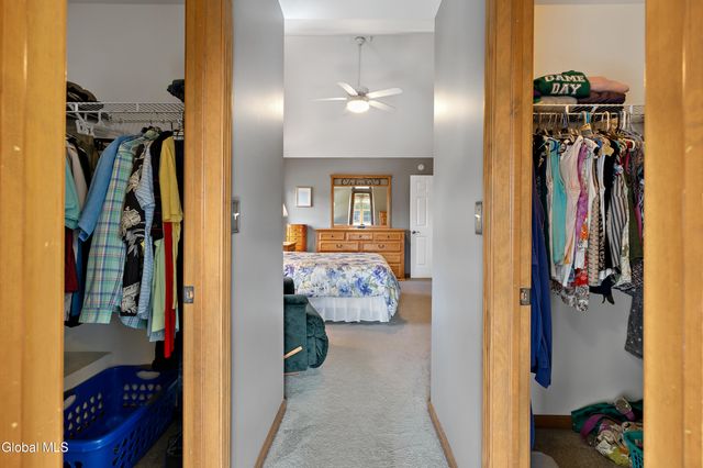 11 Belleauwood Circle, Colonie, NY 12189