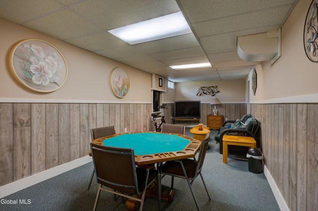 11 Belleauwood Circle, Colonie, NY 12189