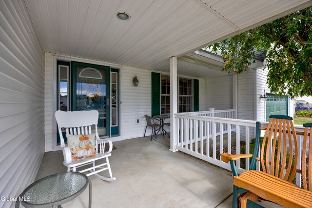 11 Belleauwood Circle, Colonie, NY 12189