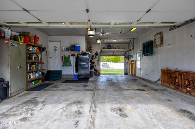 11 Belleauwood Circle, Colonie, NY 12189