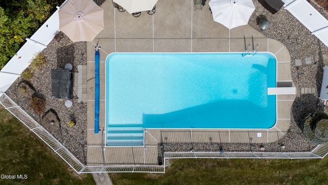 11 Belleauwood Circle, Colonie, NY 12189