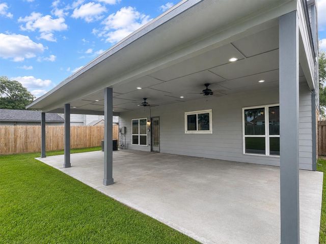 2528 Sawyer Drive, Seabrook, TX 77586