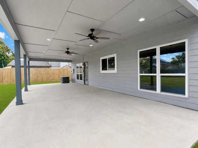 2528 Sawyer Drive, Seabrook, TX 77586