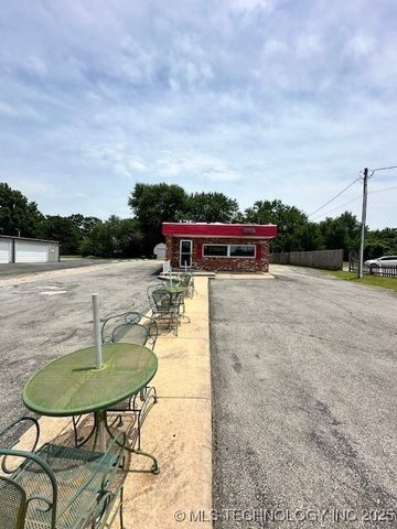 1100 N York Street, Muskogee, OK 74403