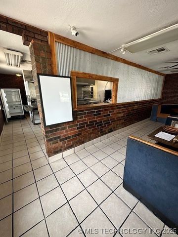 1100 N York Street, Muskogee, OK 74403