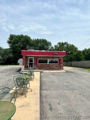 1100 N York Street, Muskogee, OK 74403