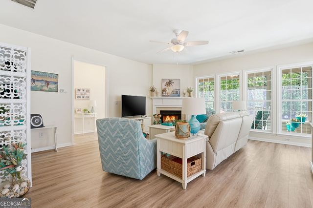 939 Santa Anita Drive, Woodstock, GA 30189