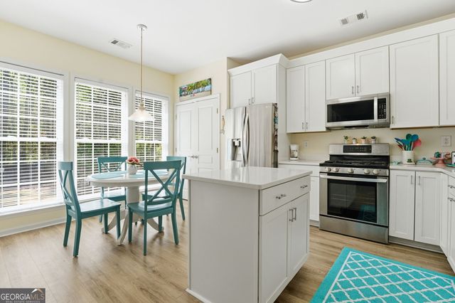 939 Santa Anita Drive, Woodstock, GA 30189